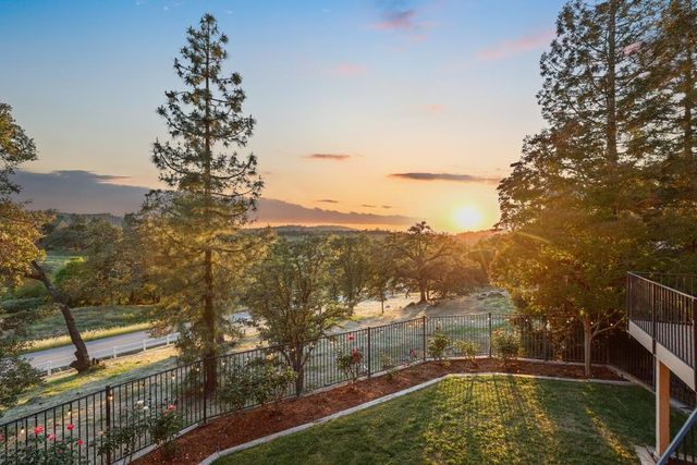 9510 Upper Valley Rd, Auburn, CA 95602
