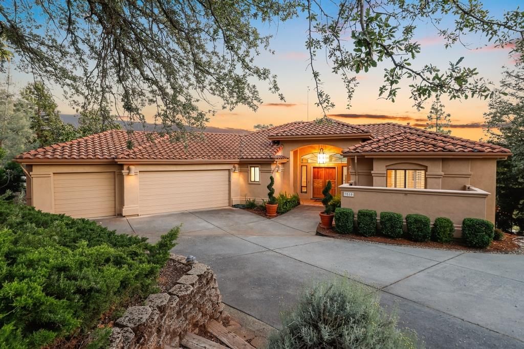 9510 Upper Valley Rd, Auburn, CA 95602