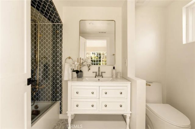5136 Rockland, Los Angeles, CA 90041