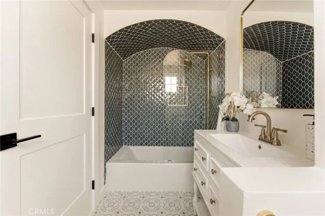 5136 Rockland, Los Angeles, CA 90041