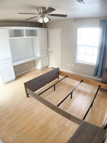 9809 Richmond Avenue F8, Houston, TX 77042