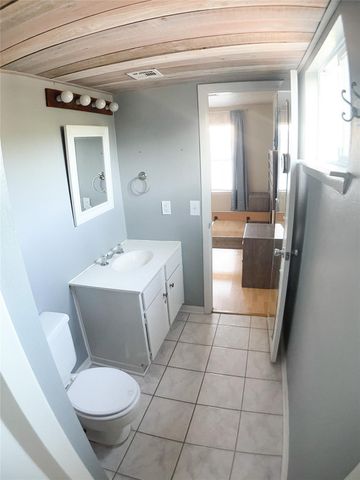 9809 Richmond Avenue F8, Houston, TX 77042