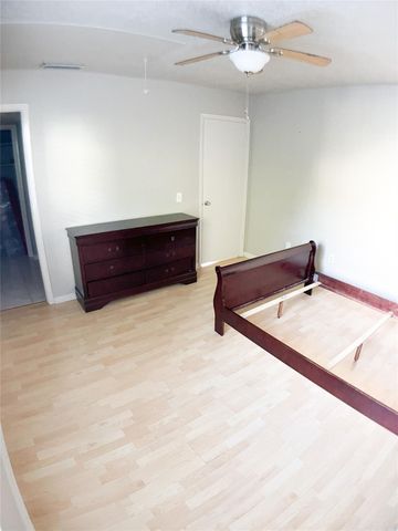 9809 Richmond Avenue F8, Houston, TX 77042