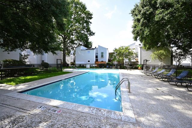 9809 Richmond Avenue F8, Houston, TX 77042