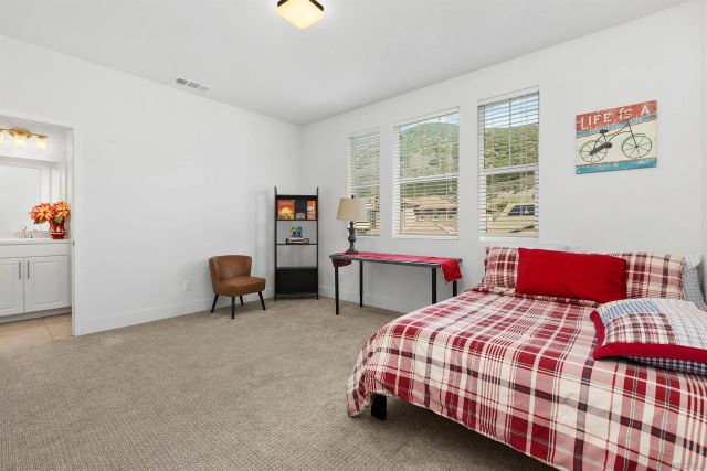 35732 Garrano Ln, Fallbrook, CA 92028