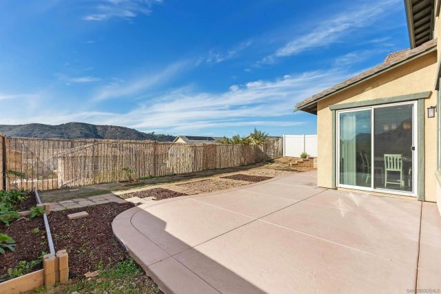 35732 Garrano Ln, Fallbrook, CA 92028
