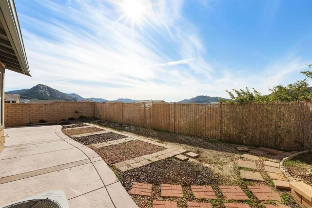 35732 Garrano Ln, Fallbrook, CA 92028