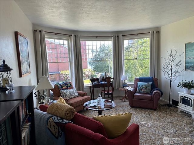 404 N Tacoma Avenue, Tacoma, WA 98403