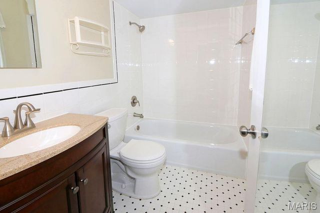 111 Green Acres Road, Bellefontaine Nghbrs, MO 63137