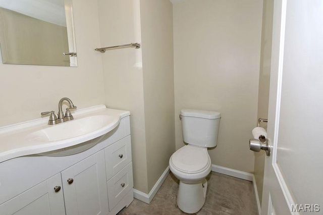 111 Green Acres Road, Bellefontaine Nghbrs, MO 63137