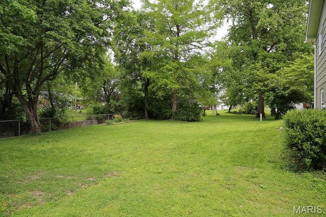 111 Green Acres Road, Bellefontaine Nghbrs, MO 63137