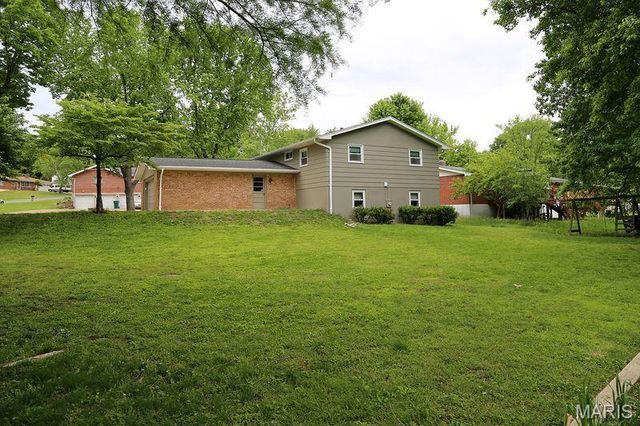 111 Green Acres Road, Bellefontaine Nghbrs, MO 63137