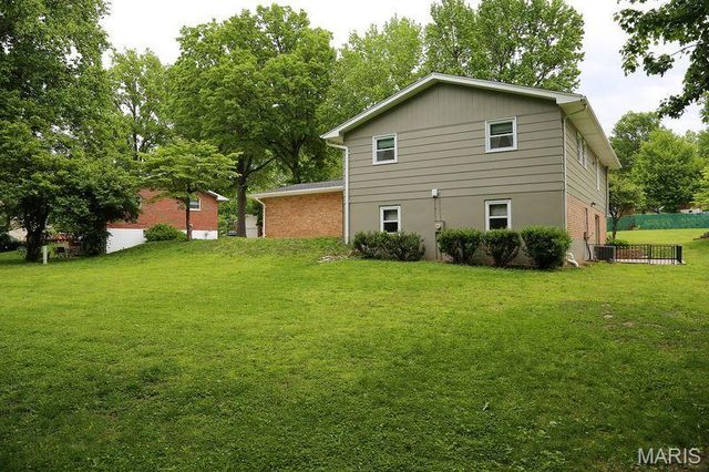 111 Green Acres Road, Bellefontaine Nghbrs, MO 63137