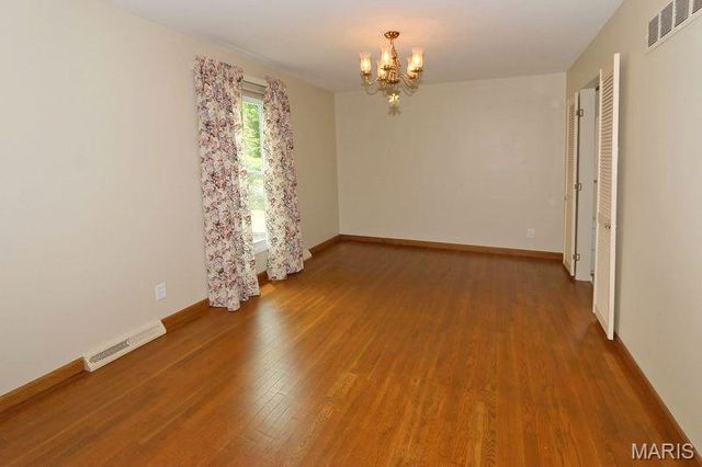 111 Green Acres Road, Bellefontaine Nghbrs, MO 63137