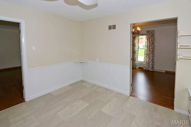 111 Green Acres Road, Bellefontaine Nghbrs, MO 63137