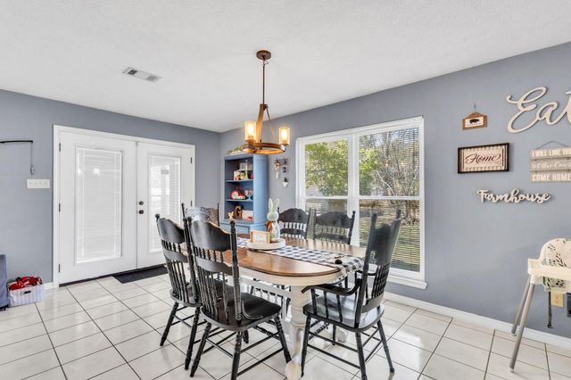 105 Spruce Street, Village Mills, TX 77663