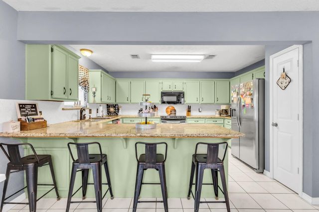 105 Spruce Street, Village Mills, TX 77663