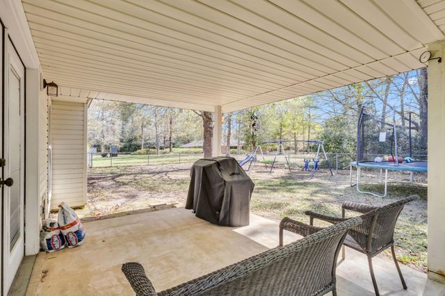 105 Spruce Street, Village Mills, TX 77663