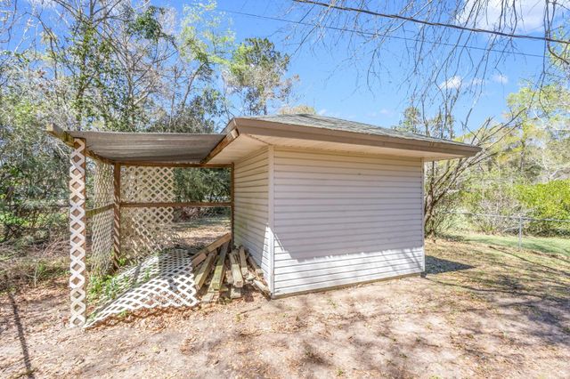 105 Spruce Street, Village Mills, TX 77663