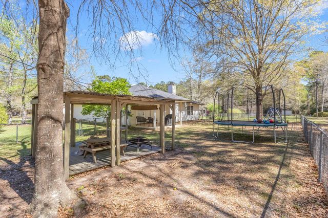 105 Spruce Street, Village Mills, TX 77663