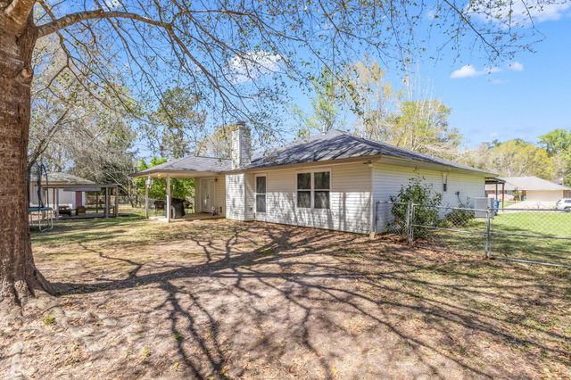 105 Spruce Street, Village Mills, TX 77663