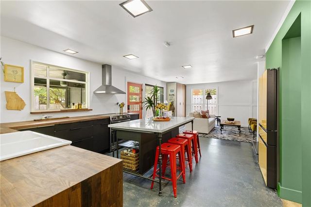 3252 W Roxboro Road NE, Atlanta, GA 30324