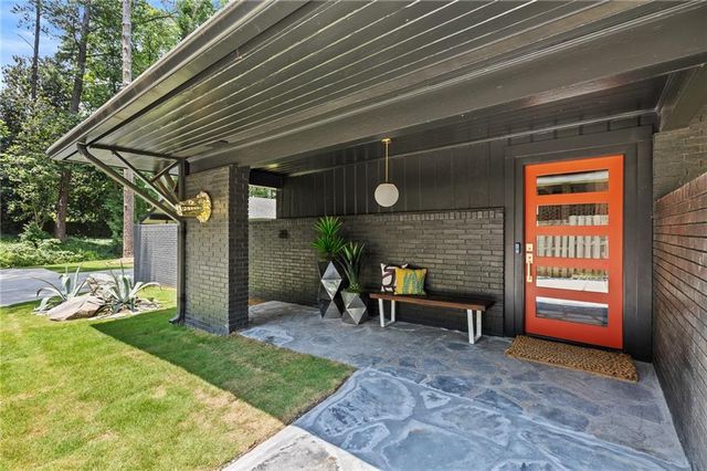 3252 W Roxboro Road NE, Atlanta, GA 30324