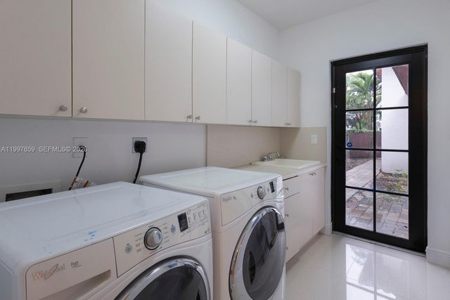 324 SW 30th Rd -, Miami, FL 33129