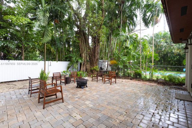 324 SW 30th Rd -, Miami, FL 33129