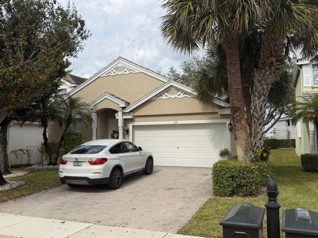 159 Berenger Walk, Royal Palm Beach, FL 33414