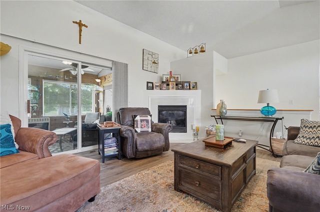 11547 Grand Valley Drive NW, Uniontown, OH 44685