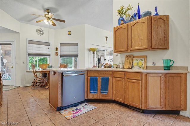 11547 Grand Valley Drive NW, Uniontown, OH 44685