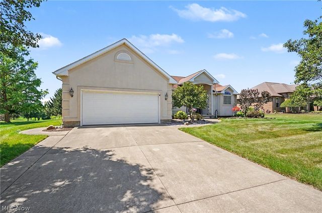 11547 Grand Valley Drive NW, Uniontown, OH 44685