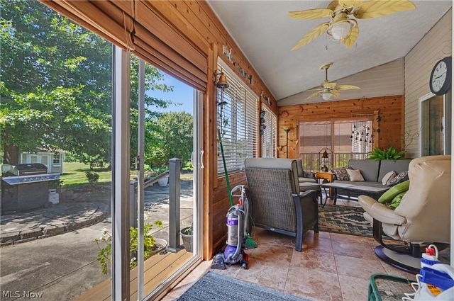 11547 Grand Valley Drive NW, Uniontown, OH 44685