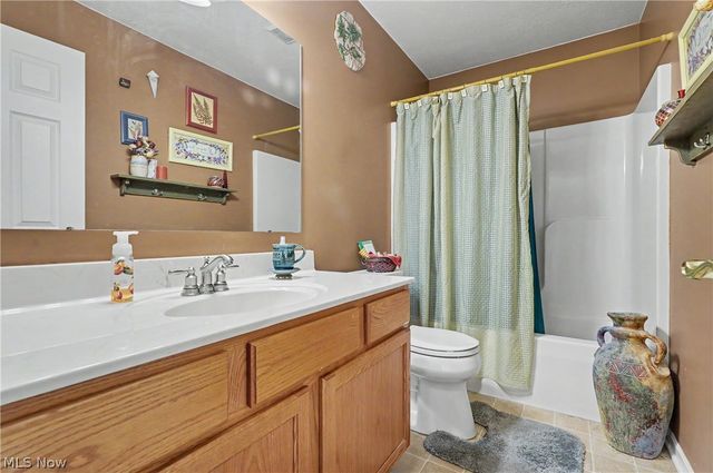 11547 Grand Valley Drive NW, Uniontown, OH 44685