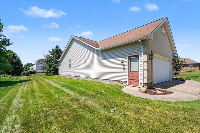 11547 Grand Valley Drive NW, Uniontown, OH 44685