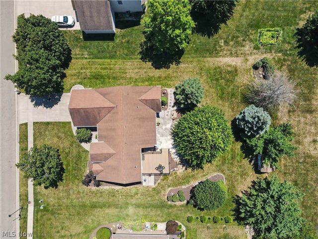 11547 Grand Valley Drive NW, Uniontown, OH 44685