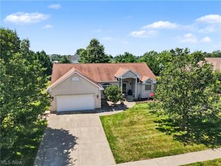 11547 Grand Valley Drive NW, Uniontown, OH 44685