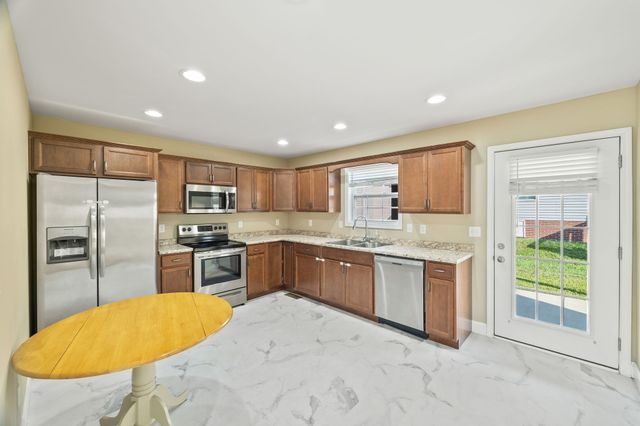 1805 Birdie Ct, Cookeville, TN 38506