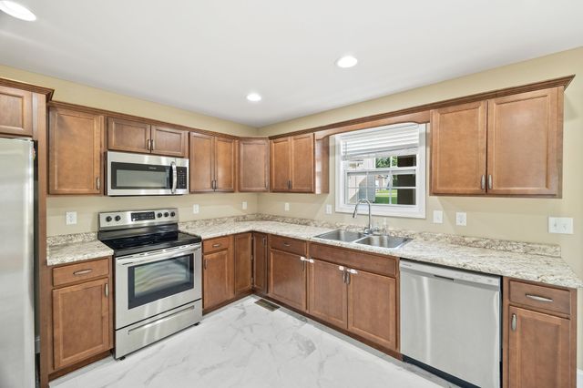 1805 Birdie Ct, Cookeville, TN 38506