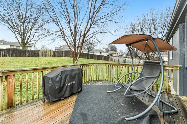 1128 N Mohican Court, Independence, MO 64056