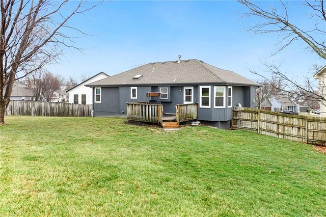 1128 N Mohican Court, Independence, MO 64056