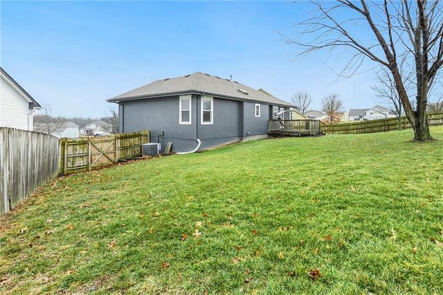 1128 N Mohican Court, Independence, MO 64056