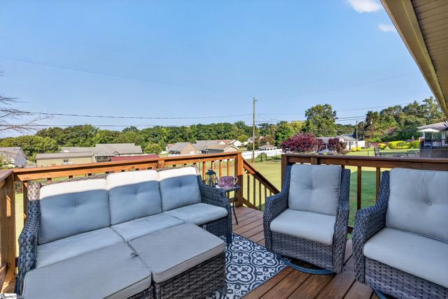 230 Clearview Heights, Boiling Springs, SC 29316