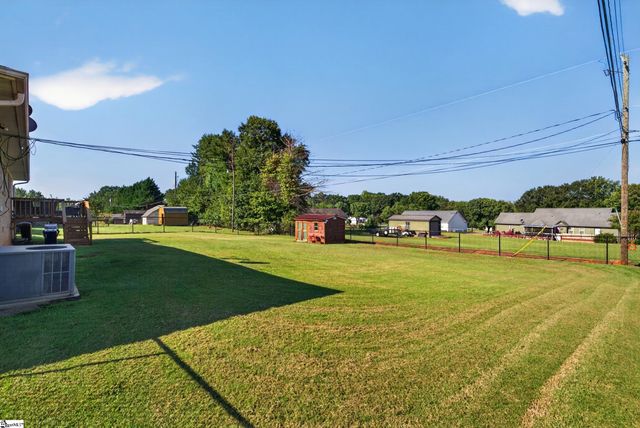 230 Clearview Heights, Boiling Springs, SC 29316