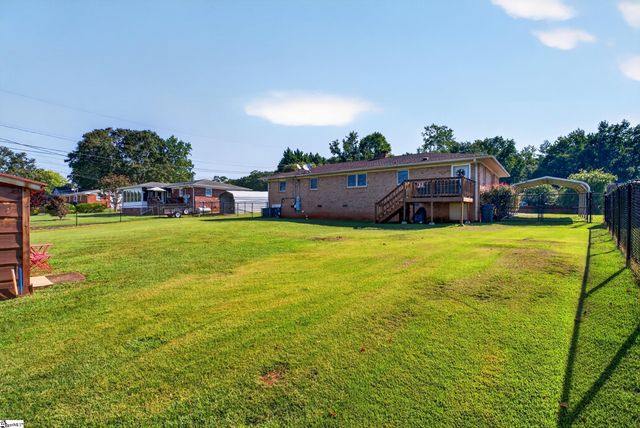 230 Clearview Heights, Boiling Springs, SC 29316