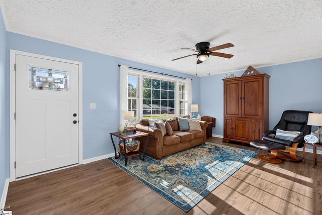 230 Clearview Heights, Boiling Springs, SC 29316