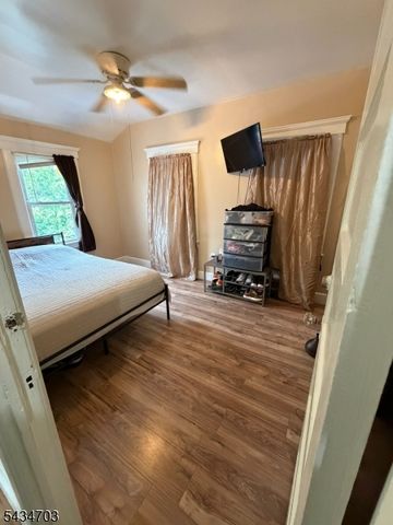471 20Th Ave, Paterson City, NJ 07513