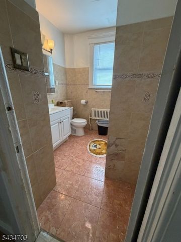 471 20Th Ave, Paterson City, NJ 07513