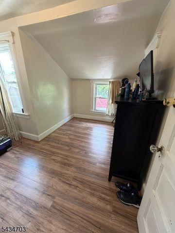 471 20Th Ave, Paterson City, NJ 07513